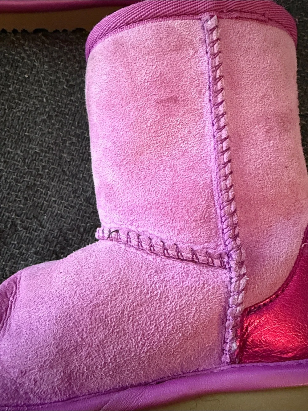 UGG soft pink